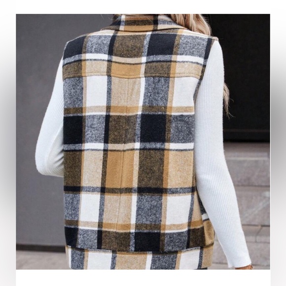 New plaid button down vest - Picture 2 of 4